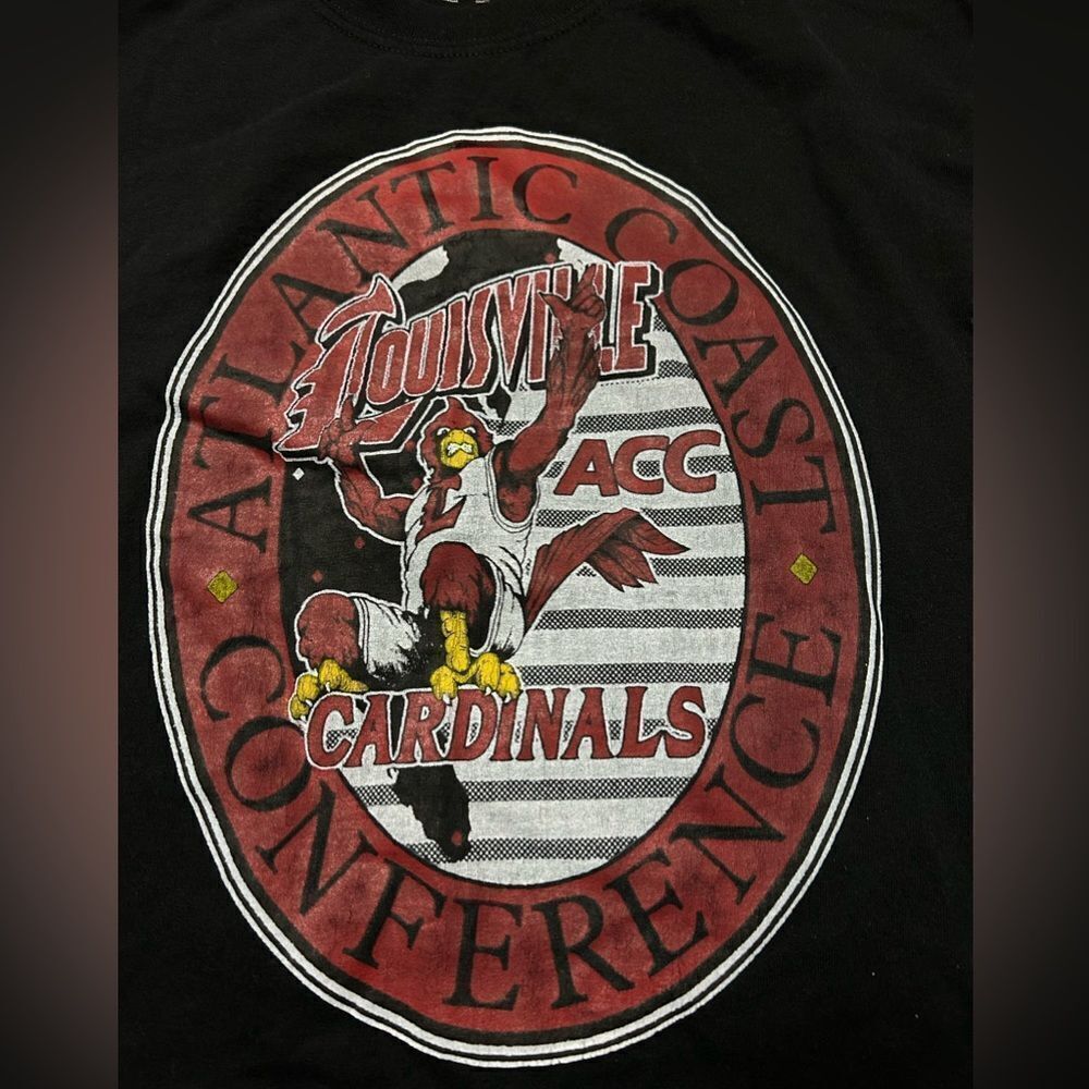 Louisville Cardinals ACC Tshirt - Picture 2 of 3